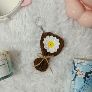 crochet daisy bouquet keyring